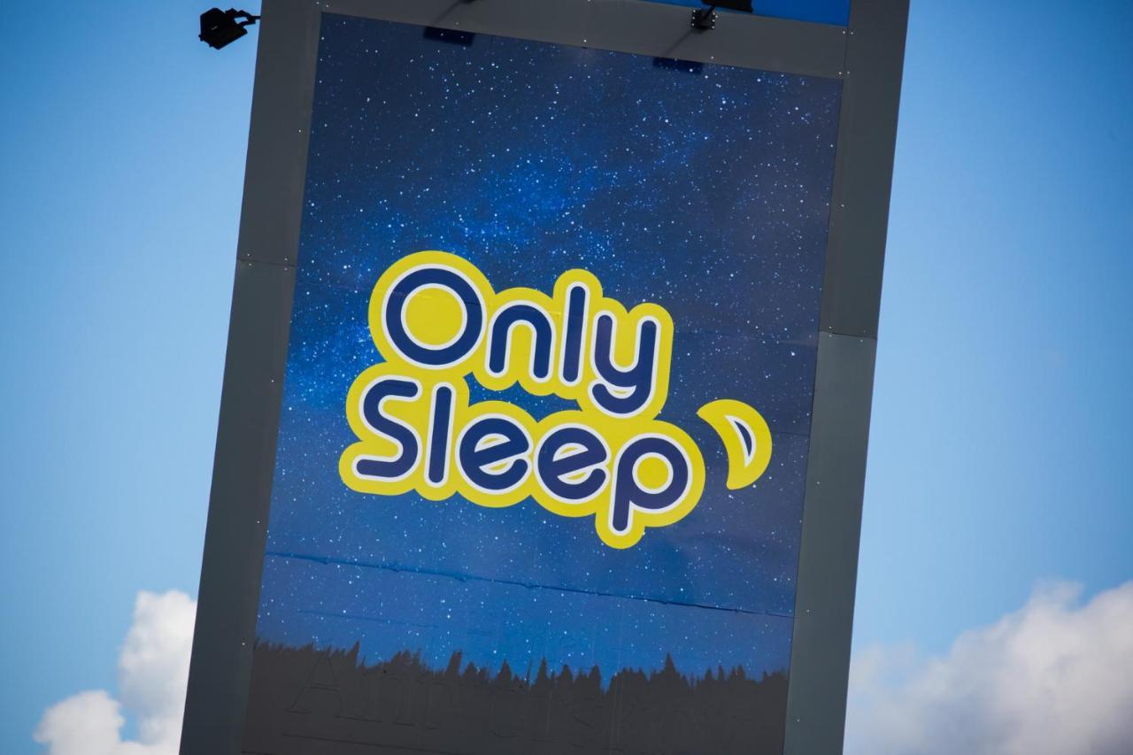 Onlysleep Trafikcenter 호텔 슬라겔스 외부 사진